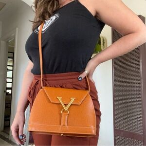 Vintage Valentino Garavani Camel Brown V Metal Les Sacs Leather Crossbody Bag